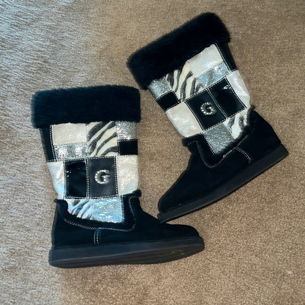 I am selling these warm, cozy, and stylish boots.